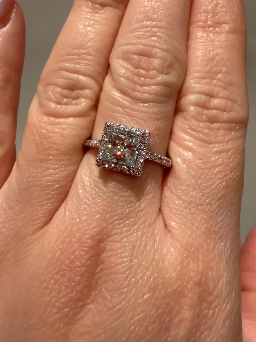 2.0CT GRA MOISSANITE Princess-Cut Engagement Ring in s925 Sterling Silver
